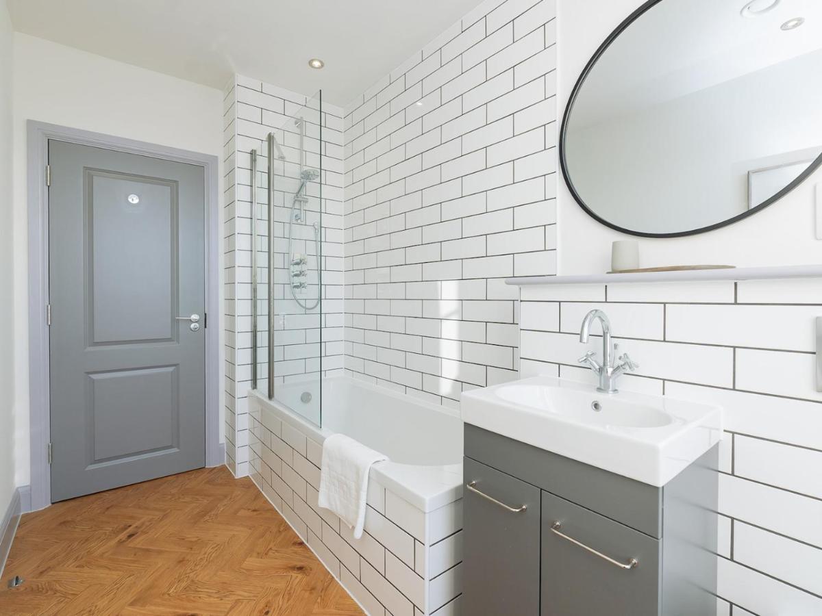 Pass The Keys Stunning 2 Bed Retreat In The Heart Of Bath Apartment Exterior photo