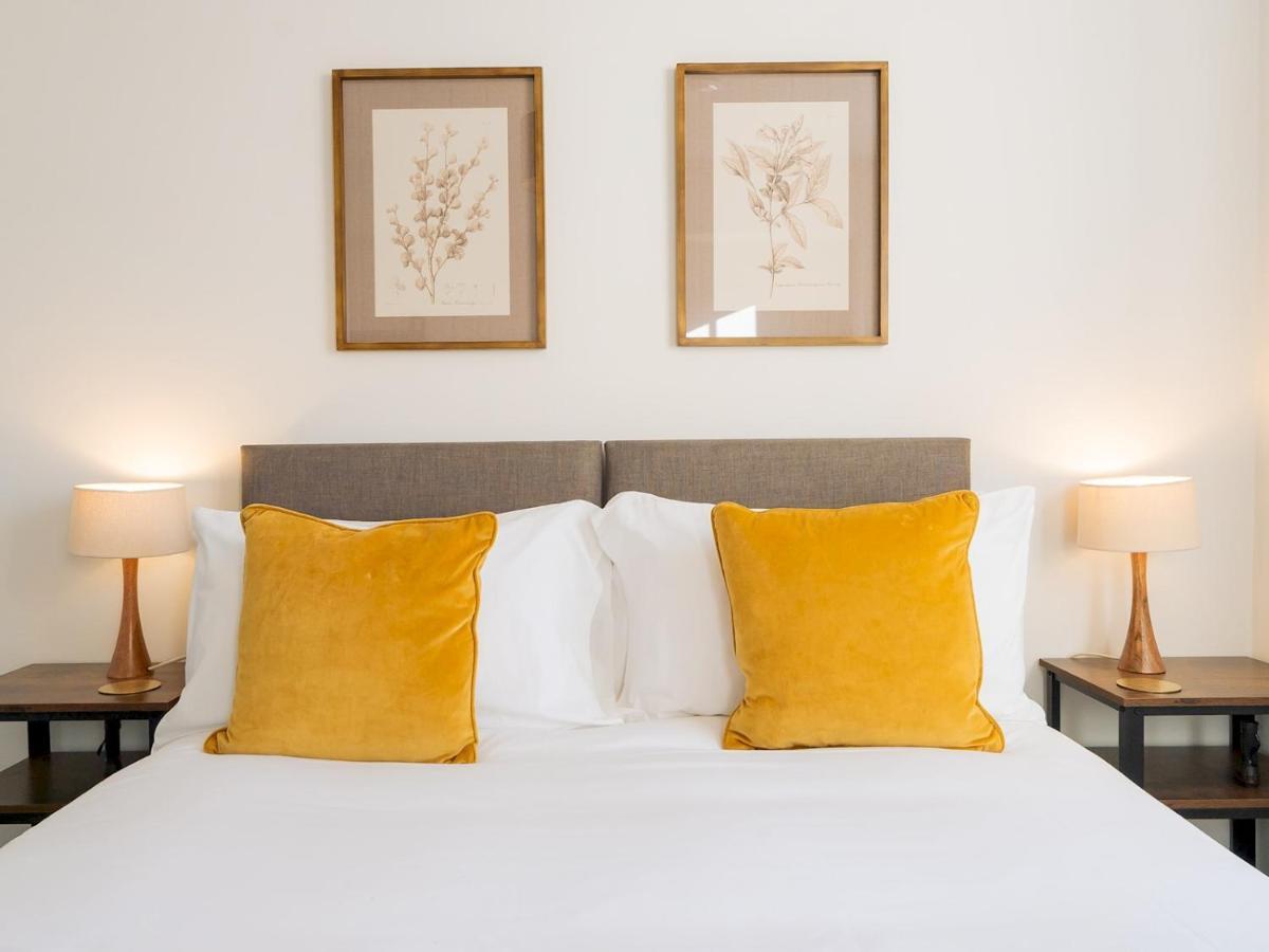 Pass The Keys Stunning 2 Bed Retreat In The Heart Of Bath Apartment Exterior photo